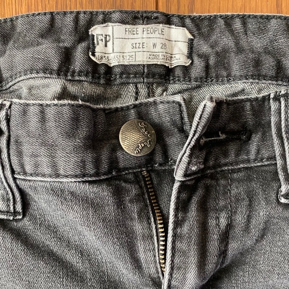 Free People - black, distressed skinny jeans - Picture 3 of 8